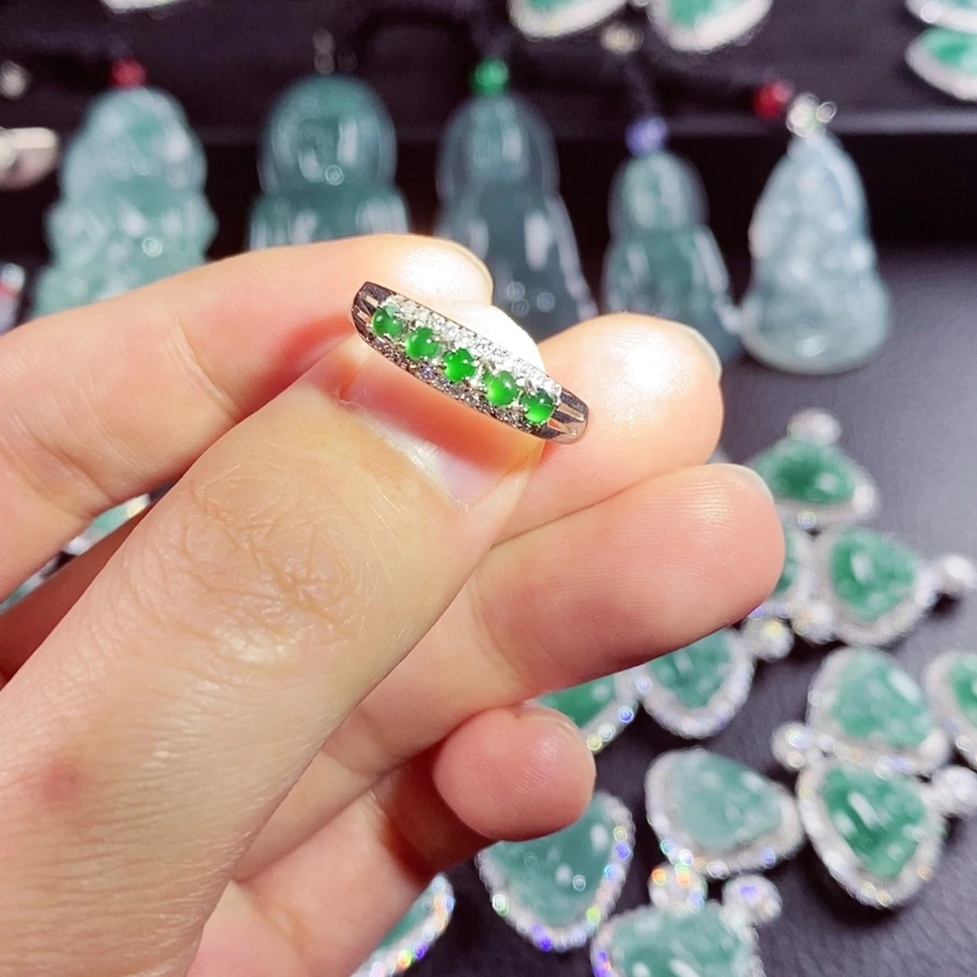 【闪购商品】翡翠颈饰未镶嵌