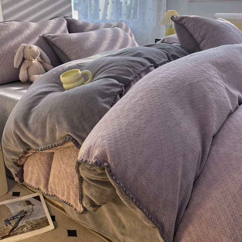 质量好的贵的牛奶绒四件套高档床上用品纯色立体雕花被套冬季裸睡