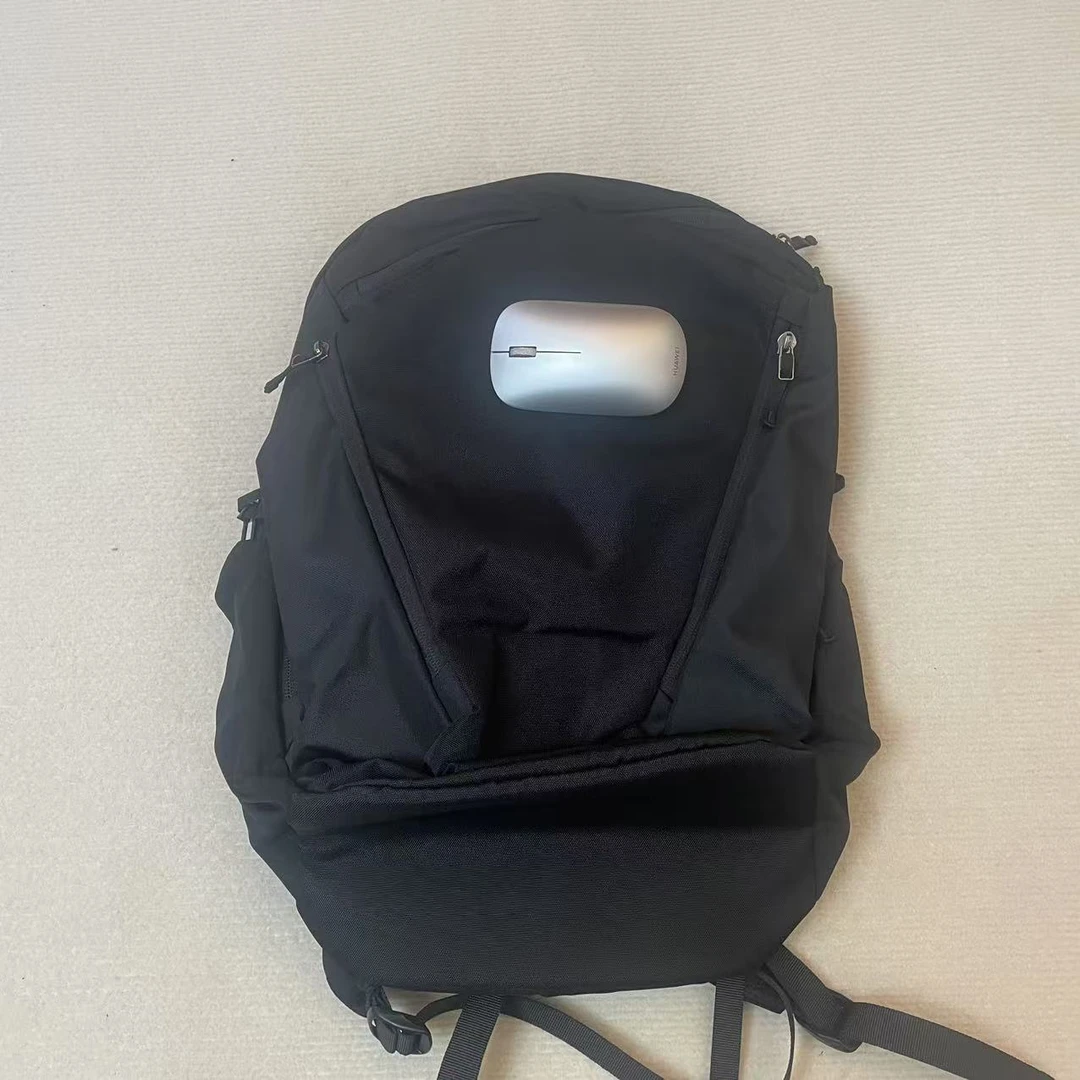 【50玫瑰服装外贸原单尾单】2024时尚休闲户外登山旅行双肩包