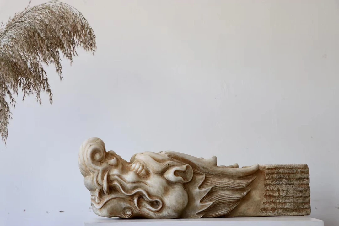 汉白玉石雕刻龙头摆件