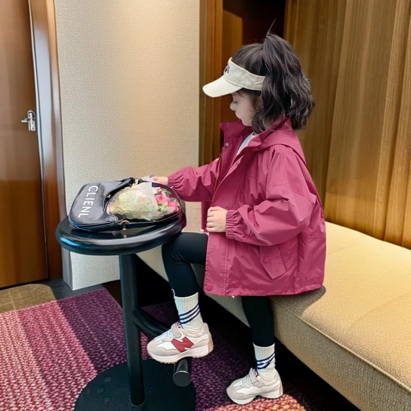 女童秋季春秋款2024新款洋气儿童外套秋装小女孩运动连帽上衣潮