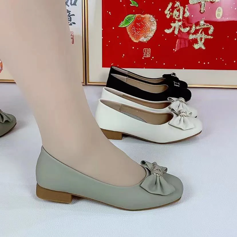 真皮新款女单2025牛津鞋底豆豆软皮妈妈软底舒适休闲透气平底单鞋