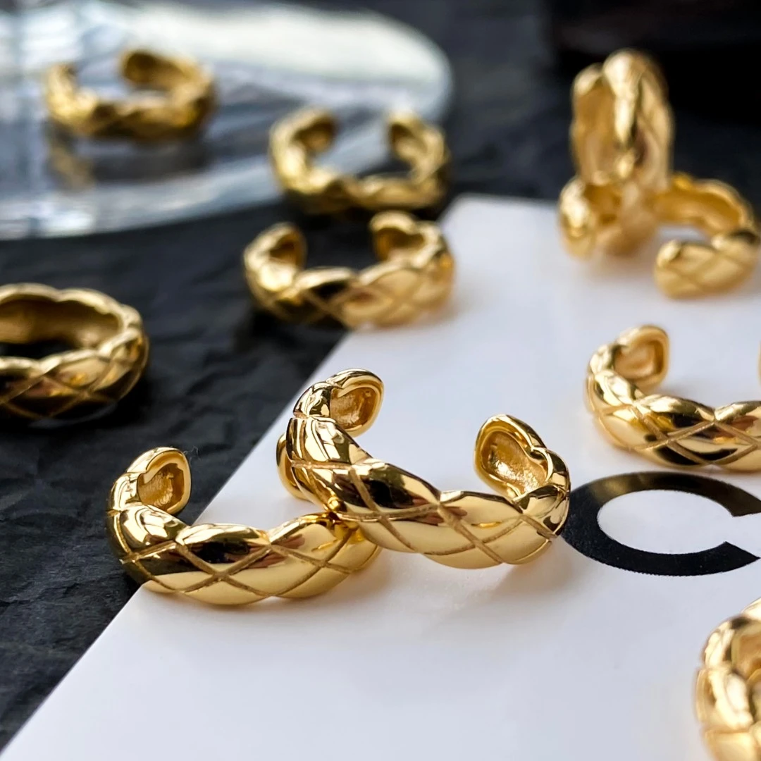 925银耳饰 小香风耳骨夹简约欧美气质百搭复古法式小众轻奢经典