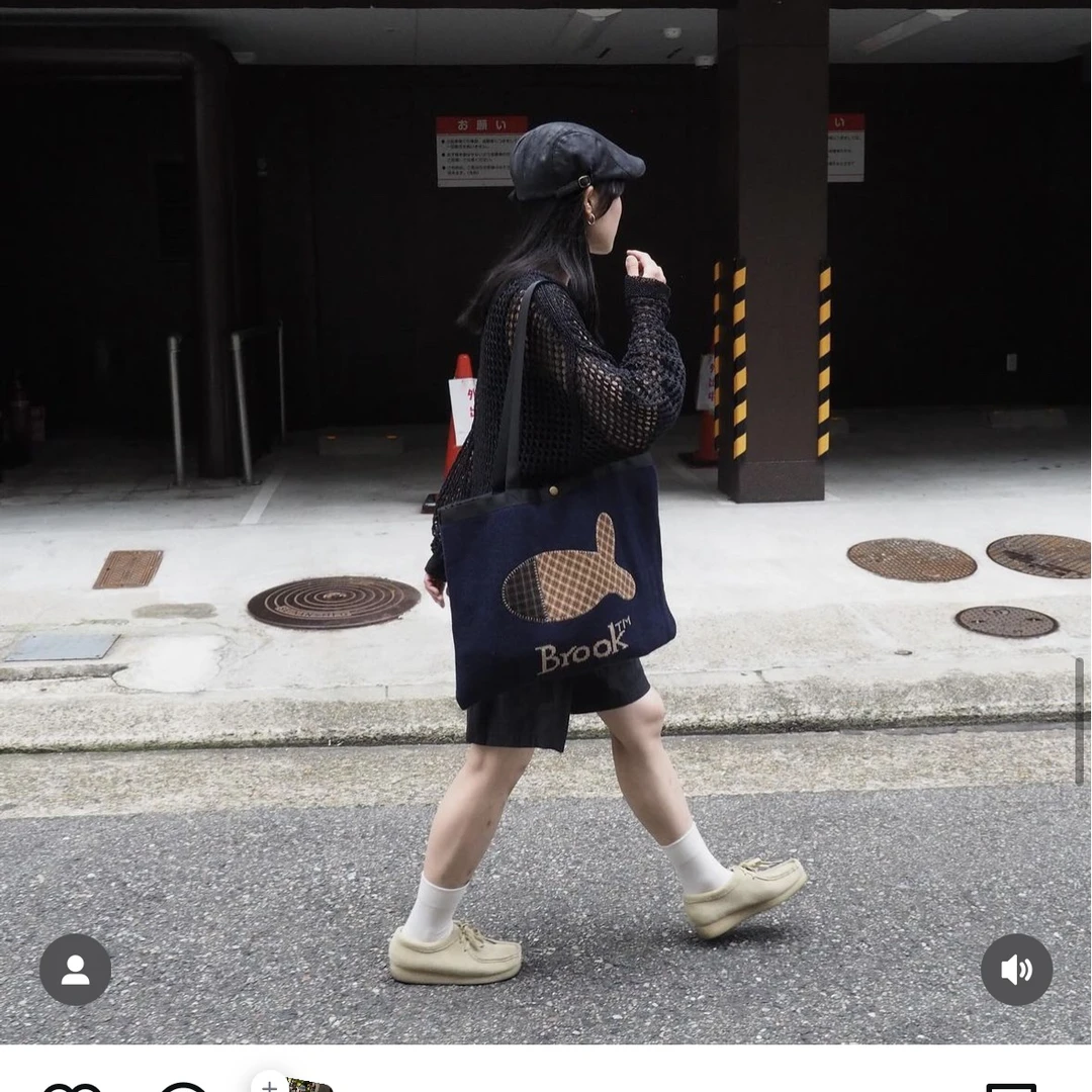 【美琪洋服】排长龙的新锐-女士单肩手拎针织鱼休闲包