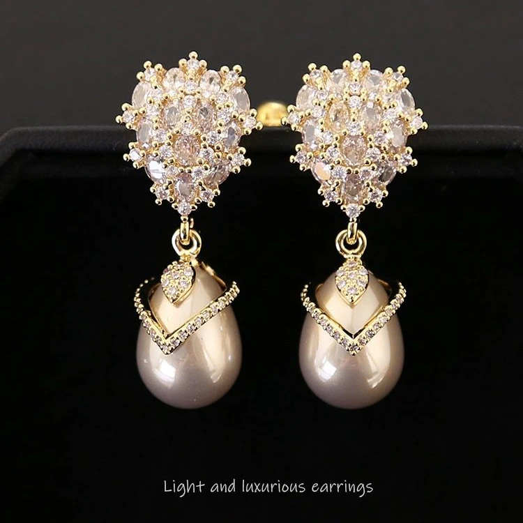 铜合金仿珍珠耳饰 奢华珍珠耳钉镶嵌闪亮耳坠法式耳环显瘦