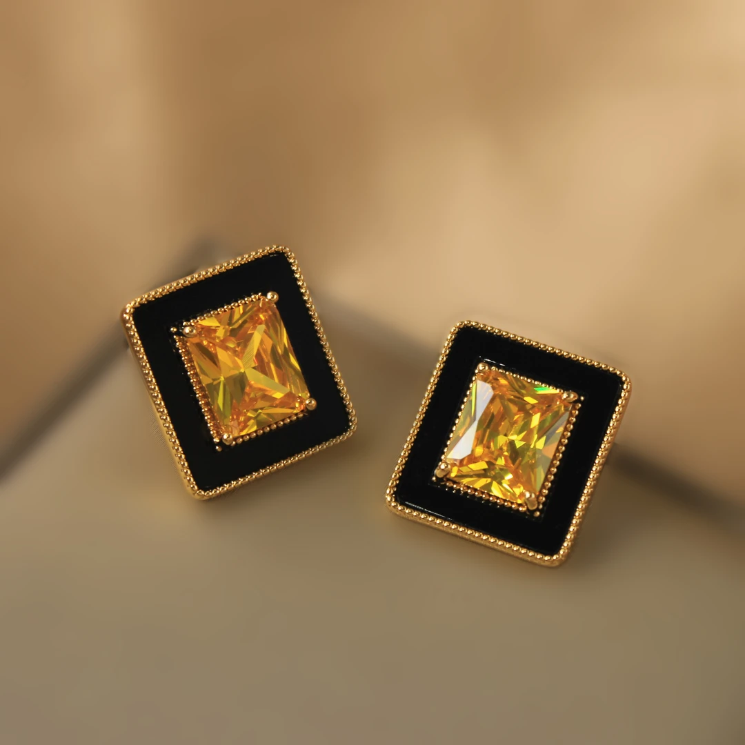 铜合金合成锆石耳饰 法式高级感几何方形耳钉优雅气质港风简约