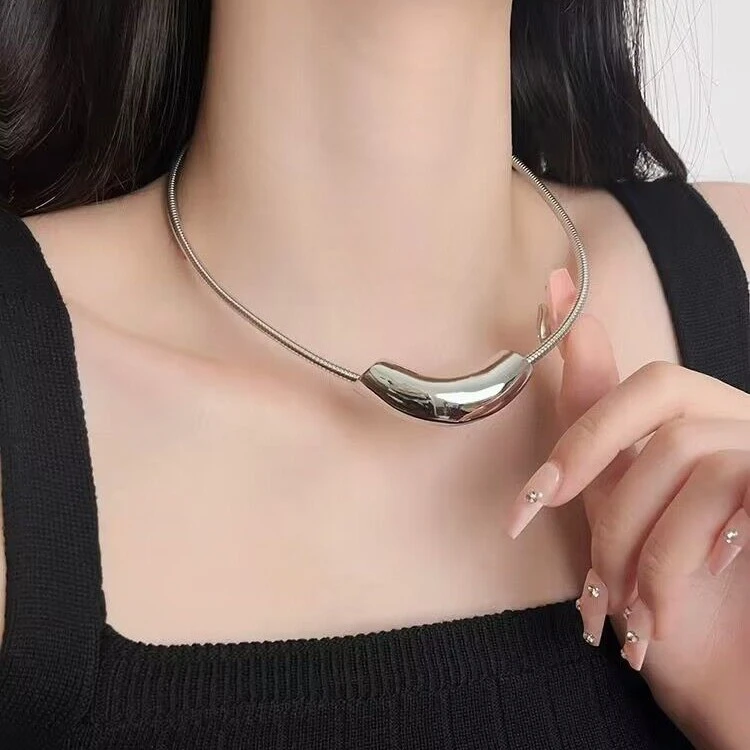 钛钢项链 钛钢项链不掉色高级冷淡金属风弧形弯管吊坠项圈颈链ins