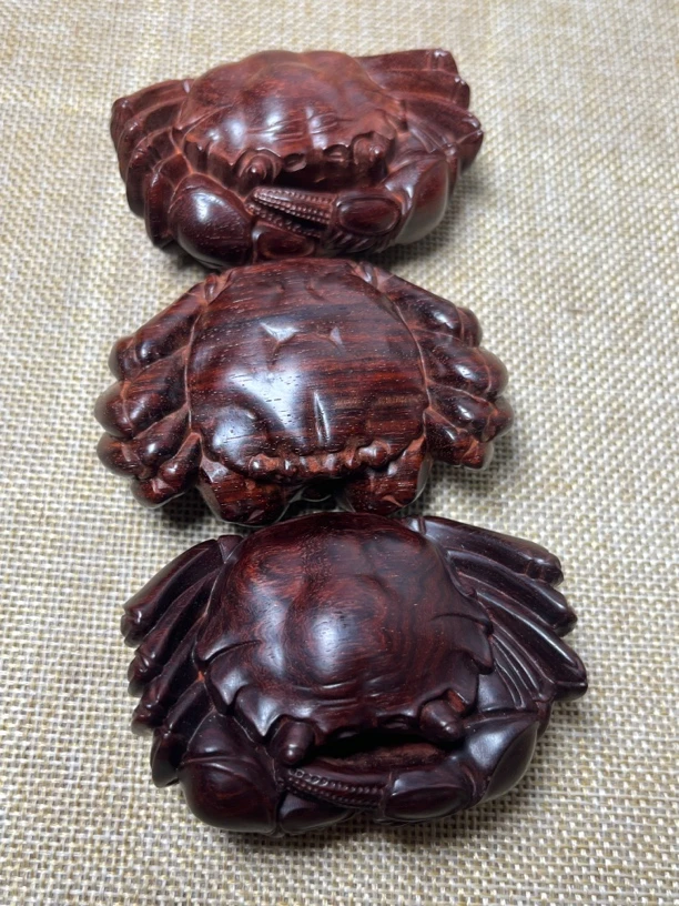 小叶紫檀：螃蟹7*5*2.5