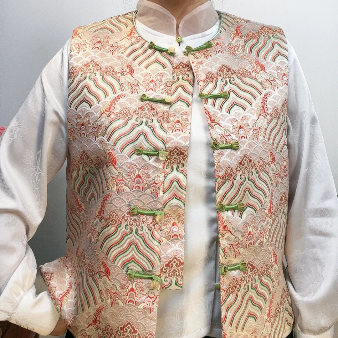 中国风织锦提花中式刺绣马甲