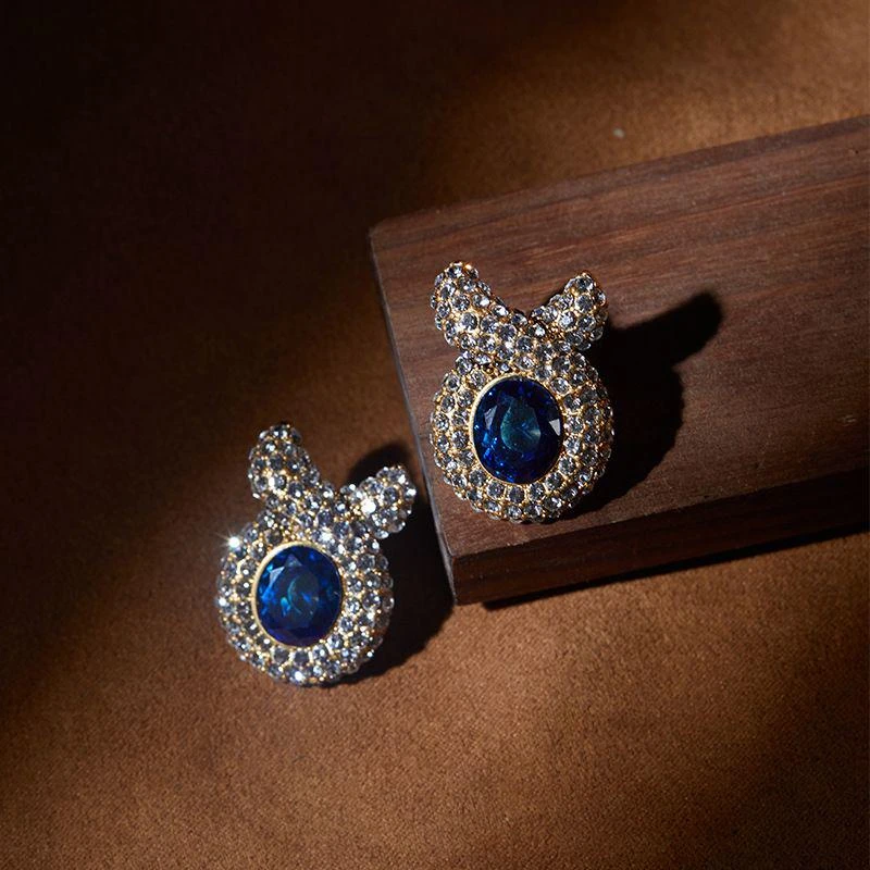 铜合金耳饰 镶嵌蓝色宝石耳钉轻奢时尚精致设计感