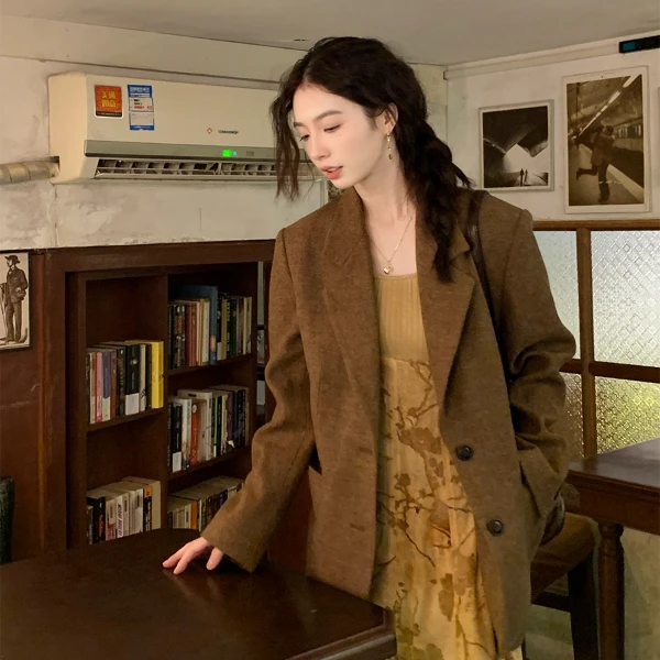 闭店青青甜味乔巴《恰好心动》秋冬气质小众宽松显瘦羊毛小西装