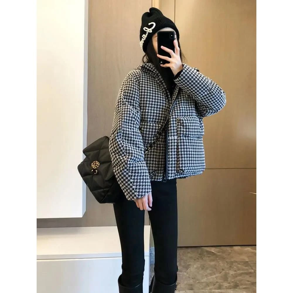 品牌断码羽绒服双11特卖千鸟格羽绒羽绒服女冬季短款小众设