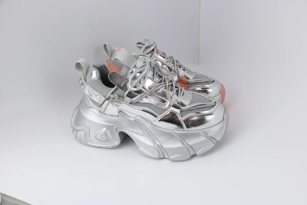 巨微372-17单鞋亮面ins潮品复古时尚老爹鞋