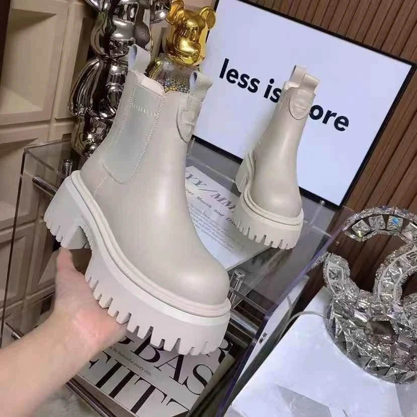 751-1时尚百搭女士马丁靴潮流增高厚底短靴