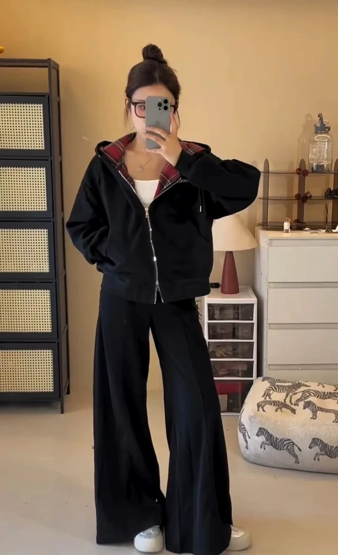 福利!!黑色短款外套女秋款卫衣短上衣秋冬格子初秋穿搭短