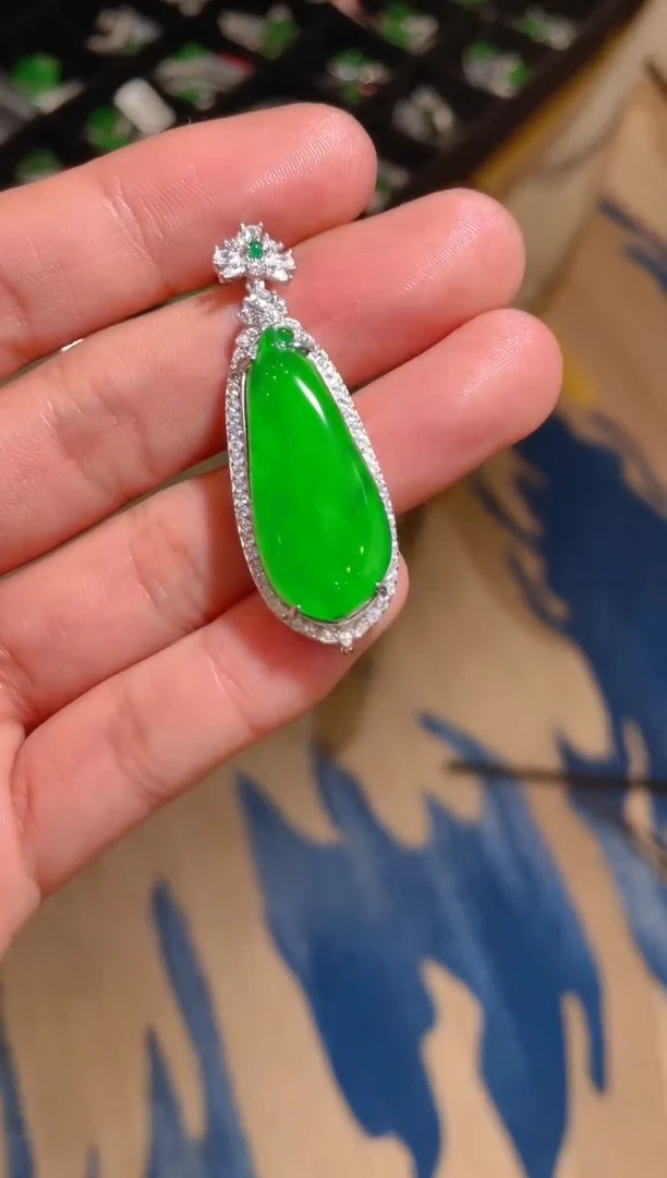 【闪购商品】翡翠吊坠银S925镶嵌60230天然翡翠A货吊坠多样性发