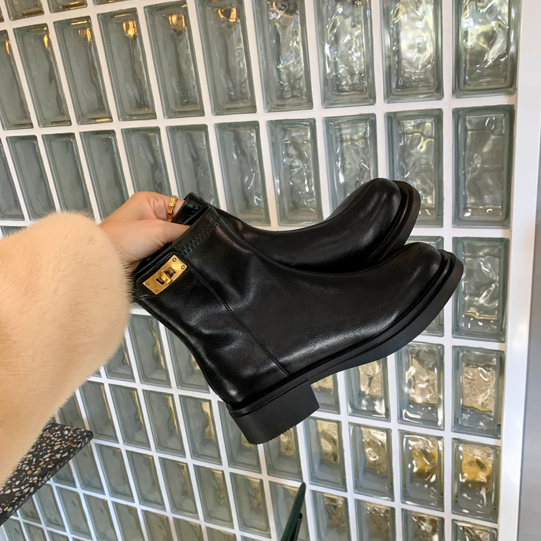 【柴碧云专属】金锁扣圆头厚底后拉链短靴女瘦瘦靴213T1638