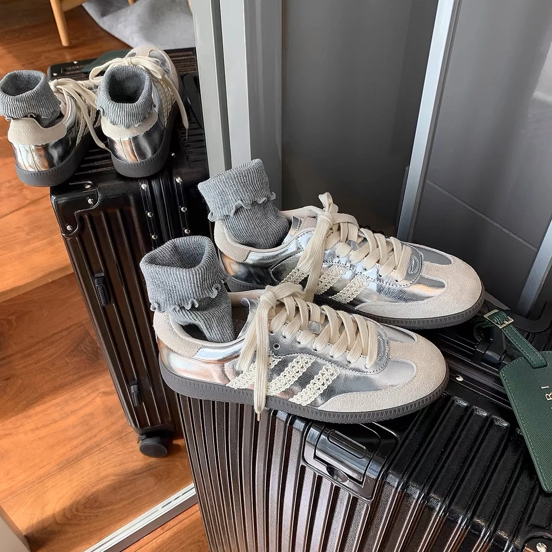 【美晗专属】博主标配~复古真皮拼色低帮运动德训鞋女E4103037