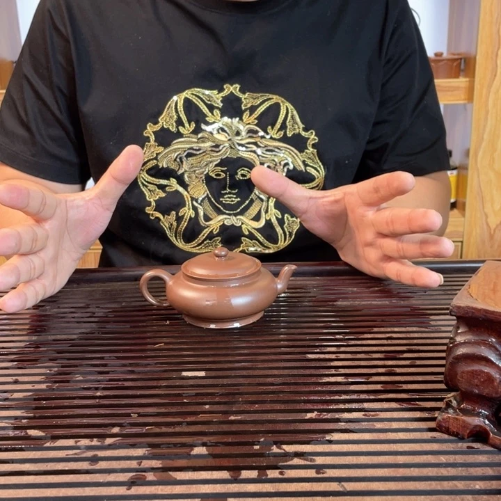 紫砂茶壶建东方明珠是铁做什么