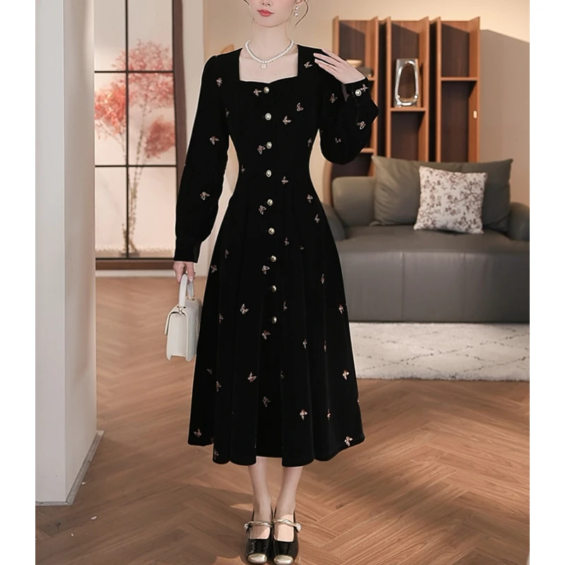 薇宝儿塔塔-【浮生蝶梦】2024年秋冬新款显瘦百搭刺绣连衣裙-BN604Q