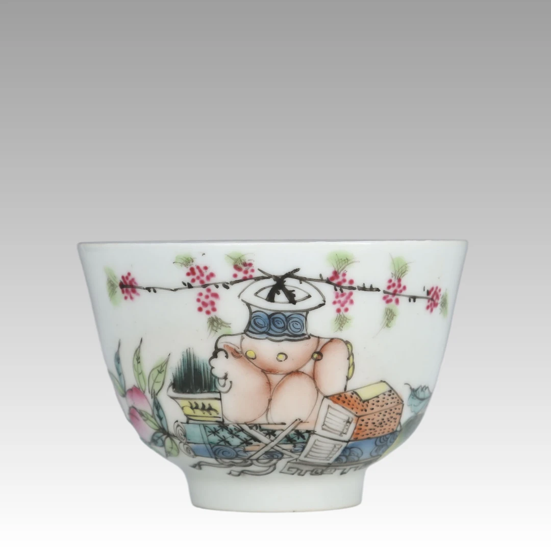 外粉彩博古内青花金鱼满堂纹杯1088