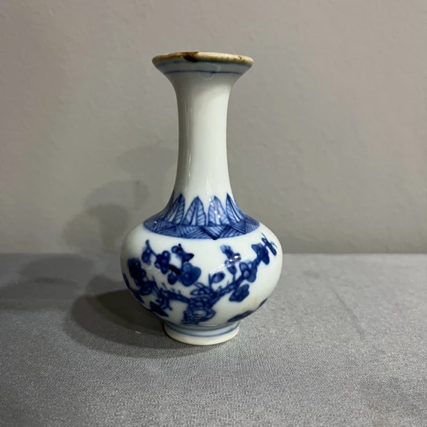 青花花卉纹赏瓶0616