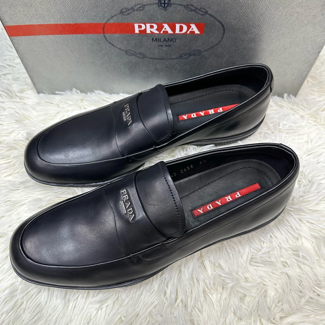 全新未使用 Prada/普拉达 经典 休闲 时尚 小牛皮 皮鞋 男款