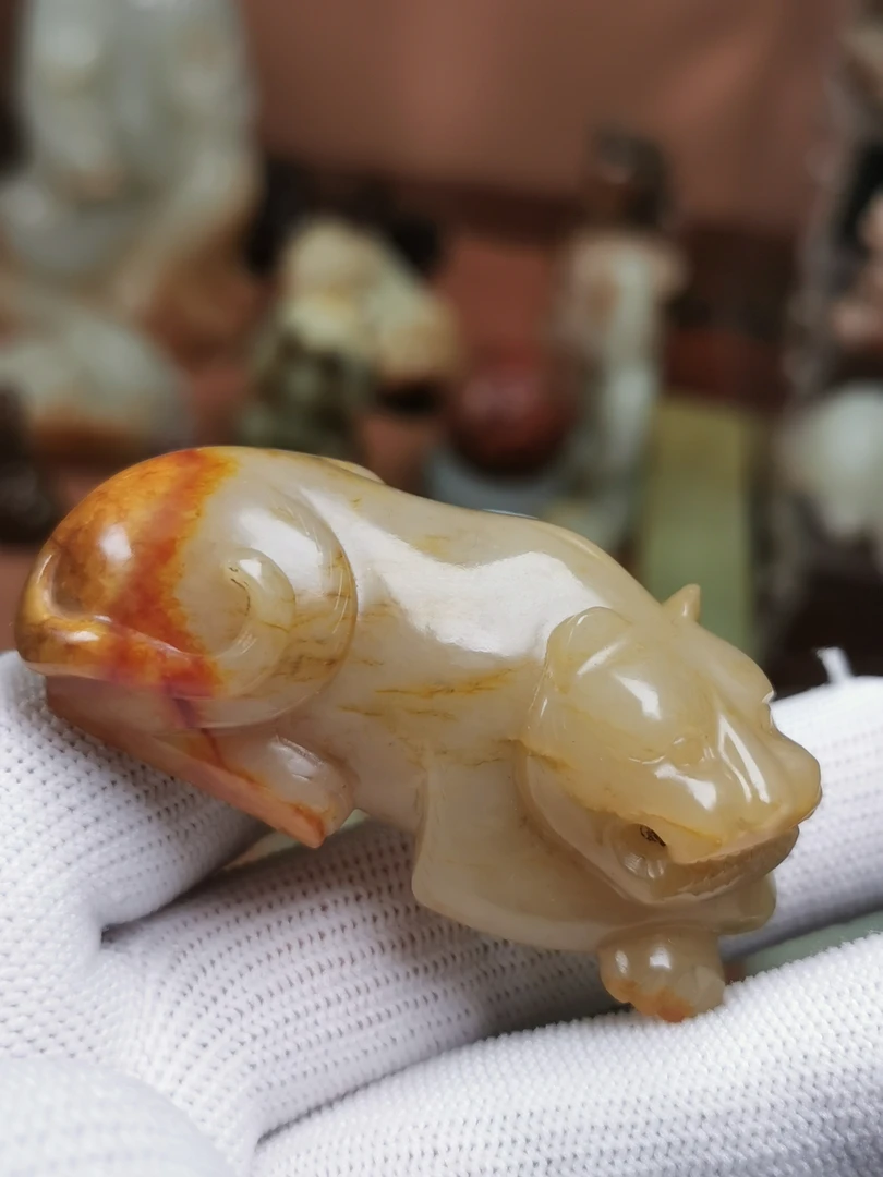 古玉老玉籽料玉虎把件