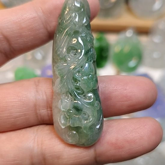 翡翠吊坠(不含链)未镶嵌