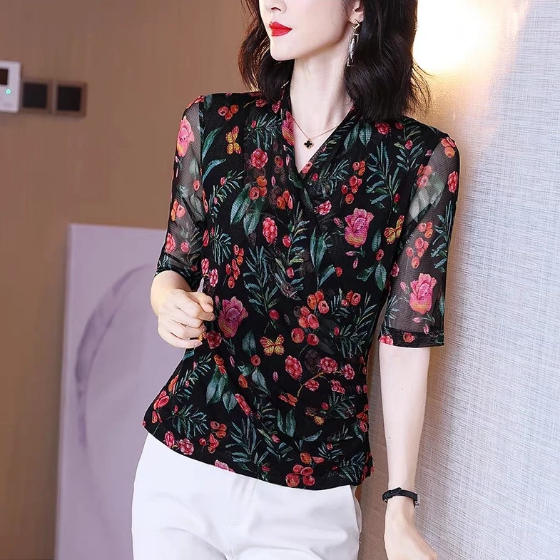 V领印花真丝针织T恤衫女夏季气质碎花显瘦减龄洋气百搭桑蚕丝上衣