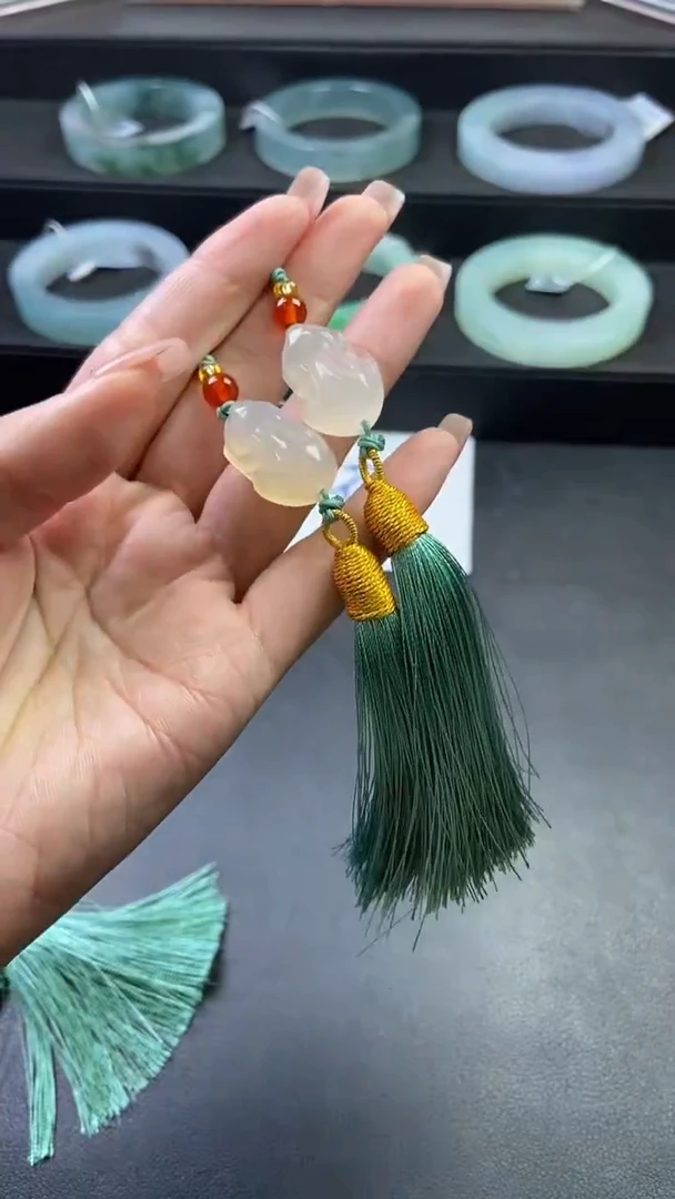 【闪购商品】玛瑙/玉髓XFL0920-02未镶嵌玉髓兔子包挂多样性一件发