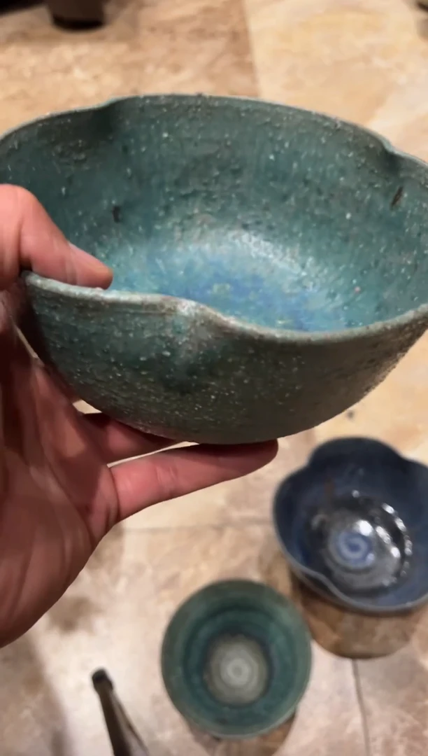 【闪购商品】瓷片929 粗陶绿异形面碗1个