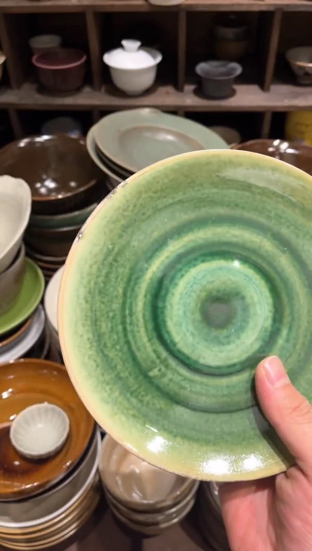 【闪购商品】瓷片168 微瑕绿色手工碟1个