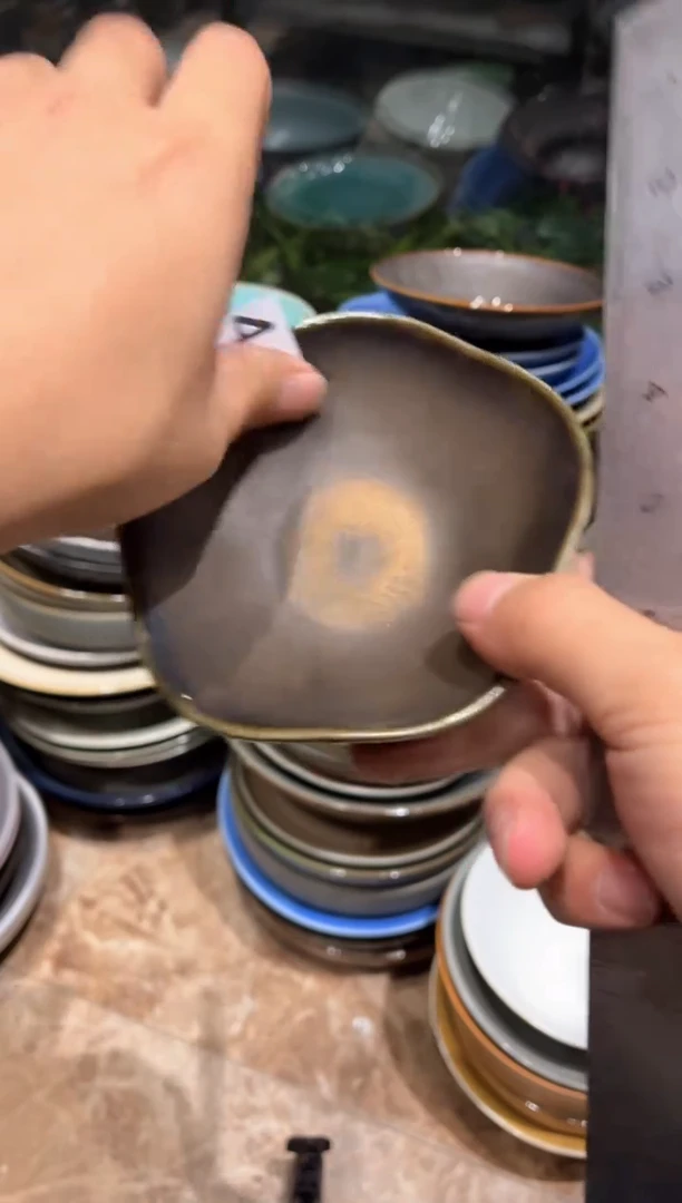 【闪购商品】瓷瓷片大*440金属花瓣小盘1个