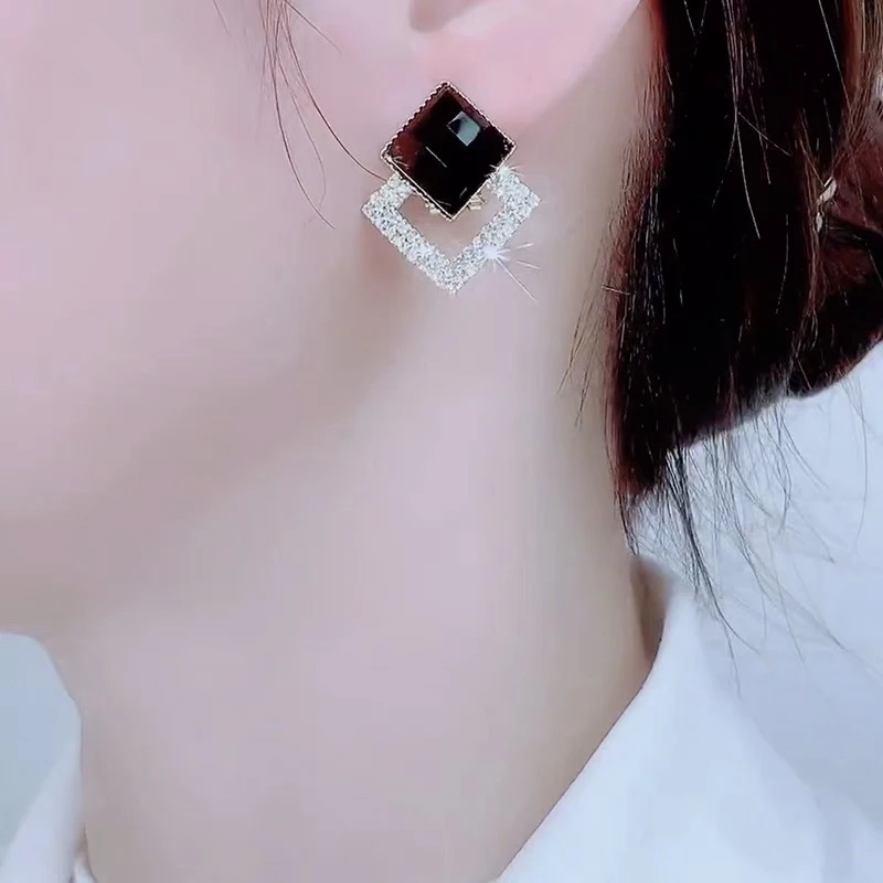 铜合金耳饰 【B50】气质轻奢时尚百搭法式小众设计感精致耳钉耳环