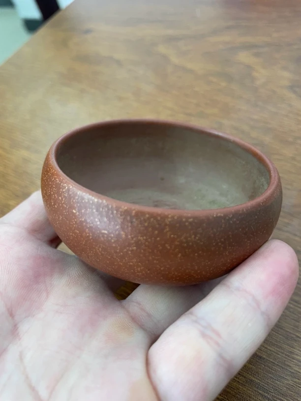 当代 紫砂茶杯 。