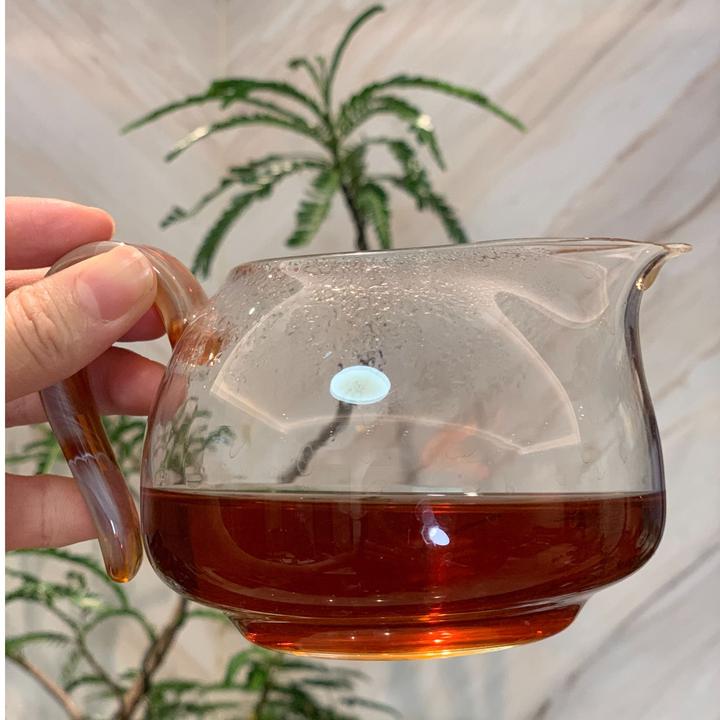 九九年苹果绿印7542普洱茶：茶样-八八青风味的梅子韵