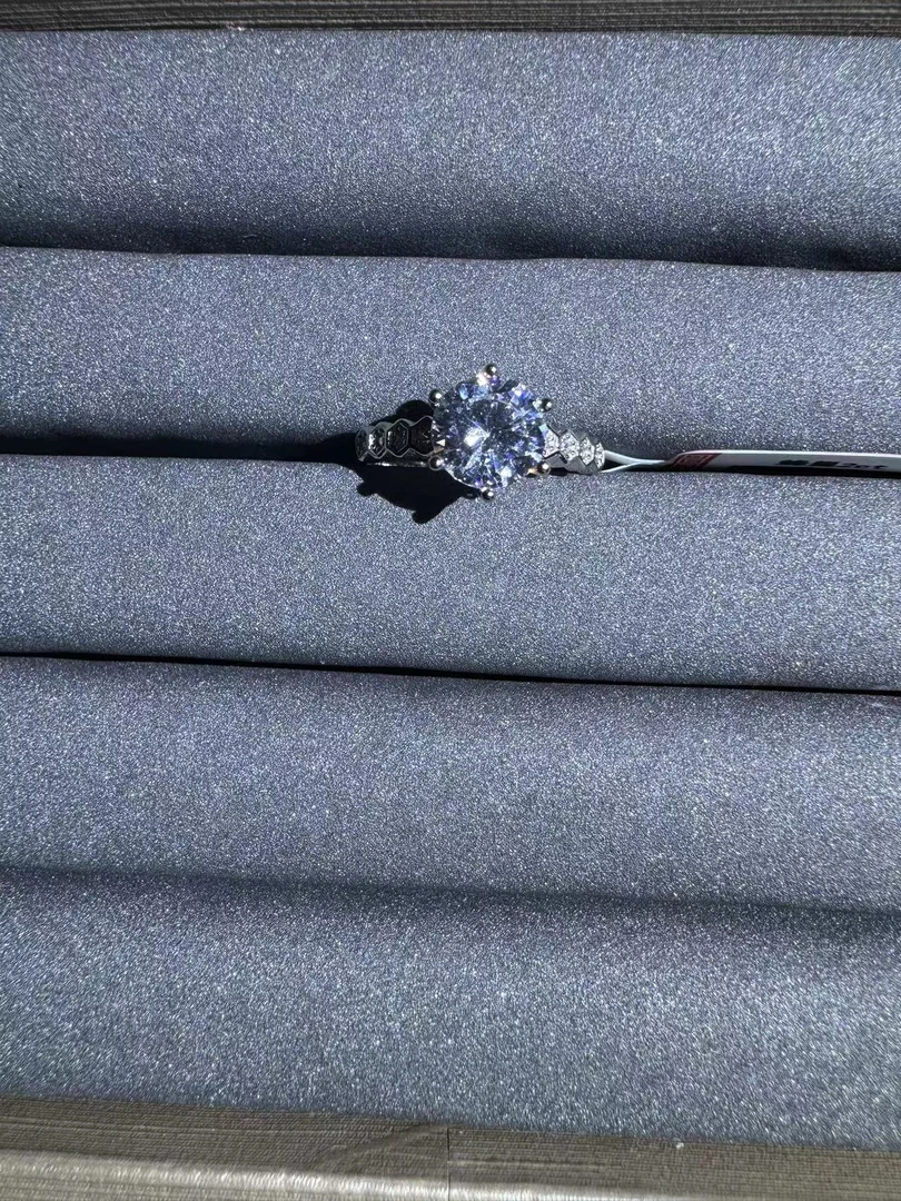 戒指 戒指【博茨瓦纳之恋】蜂巢2ct