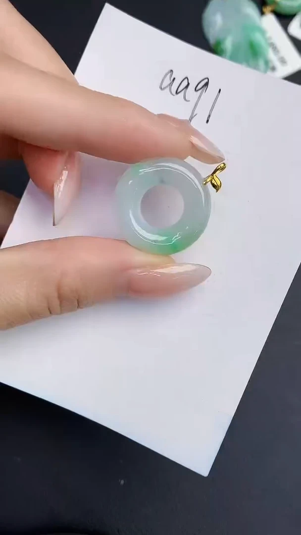 【闪购商品】翡翠颈饰18K金镶嵌0000000000