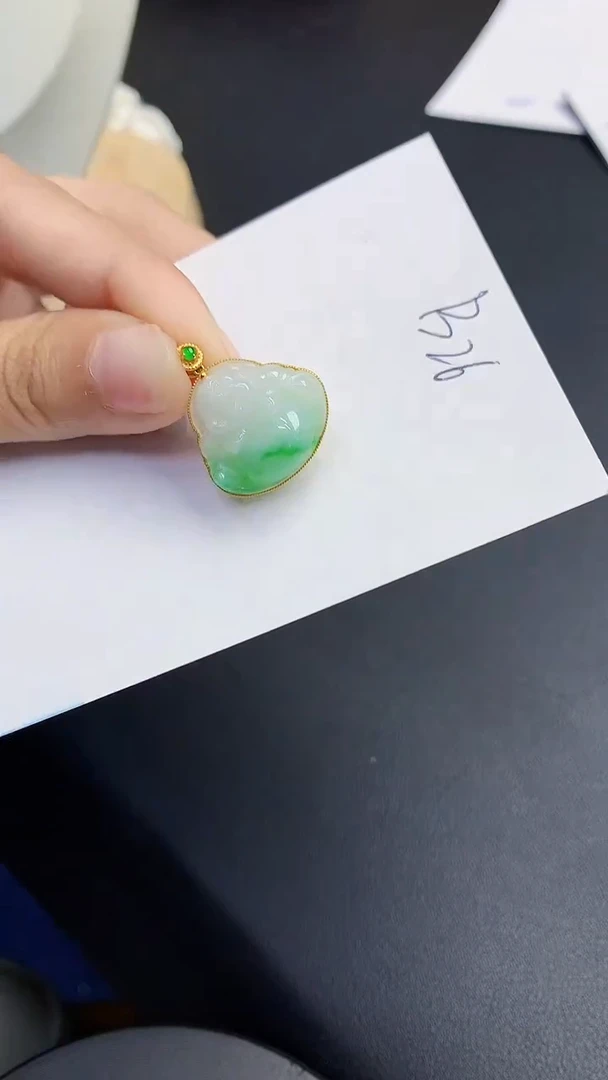 【闪购商品】翡翠颈饰18K金镶嵌0000000000