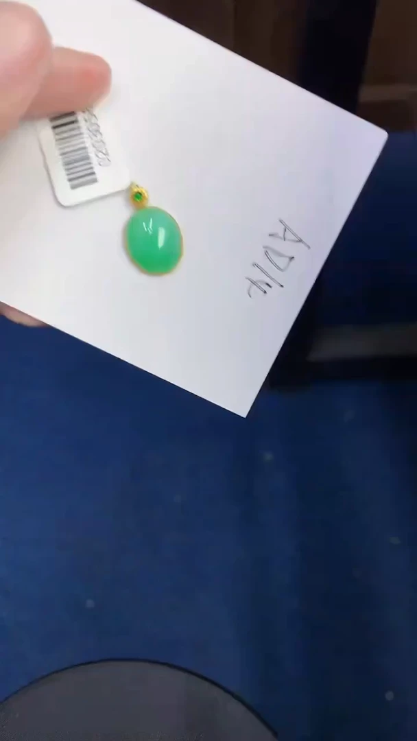 【闪购商品】翡翠颈饰18K金镶嵌0000000000