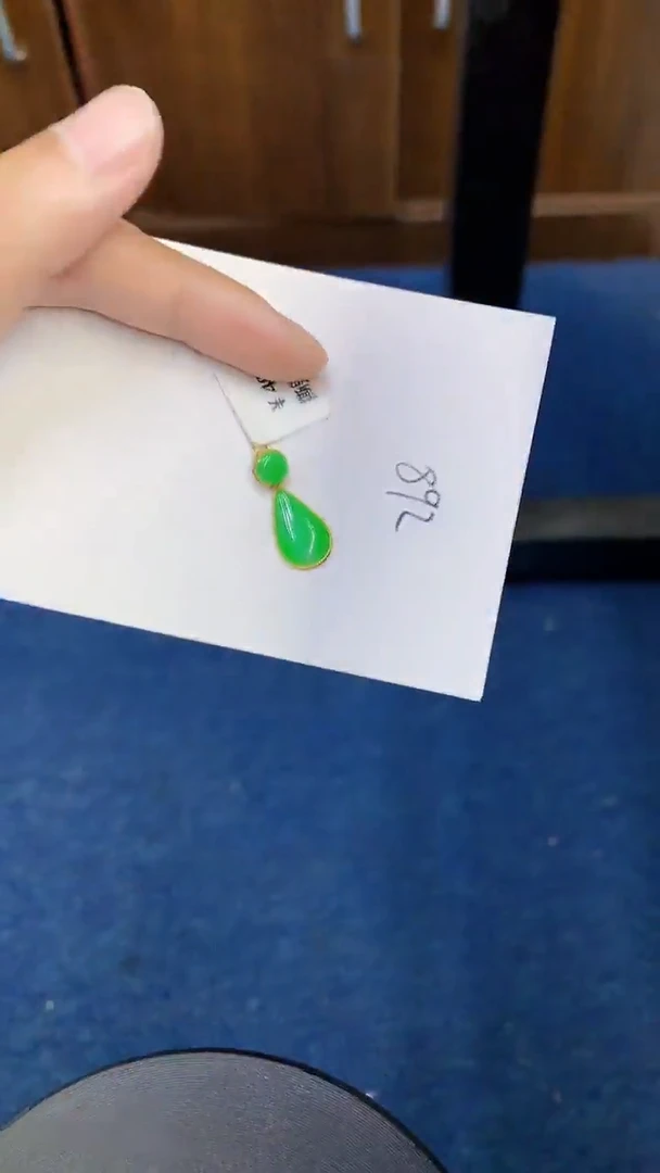 【闪购商品】翡翠颈饰18K金镶嵌0000000000