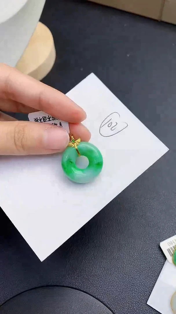【闪购商品】翡翠颈饰18K金镶嵌0000000000