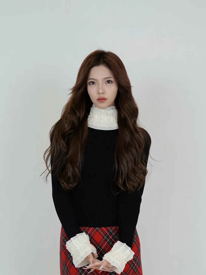 【西西里漫花】法式拼接钉珠打底上衣修身显瘦针织衫2312XHDD0309