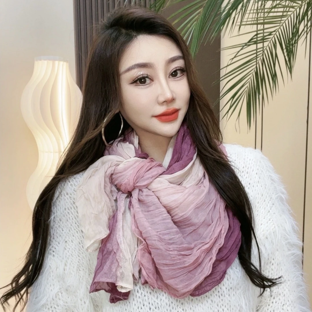2024新款双色围巾长巾洋气百搭薄款褶皱长款优雅长方形女士丝巾