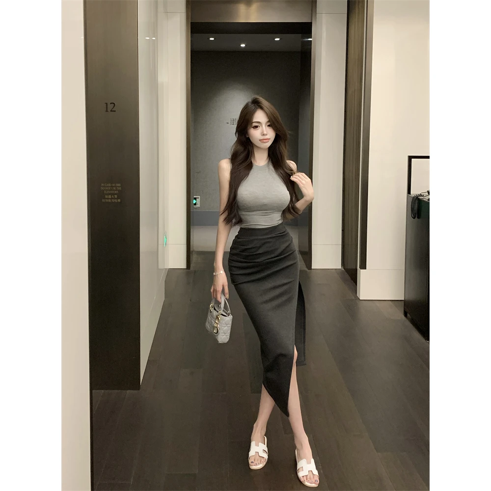 韩剧女主穿搭灰色背心紧身上衣+高腰开叉长裙简约别致两件套女夏