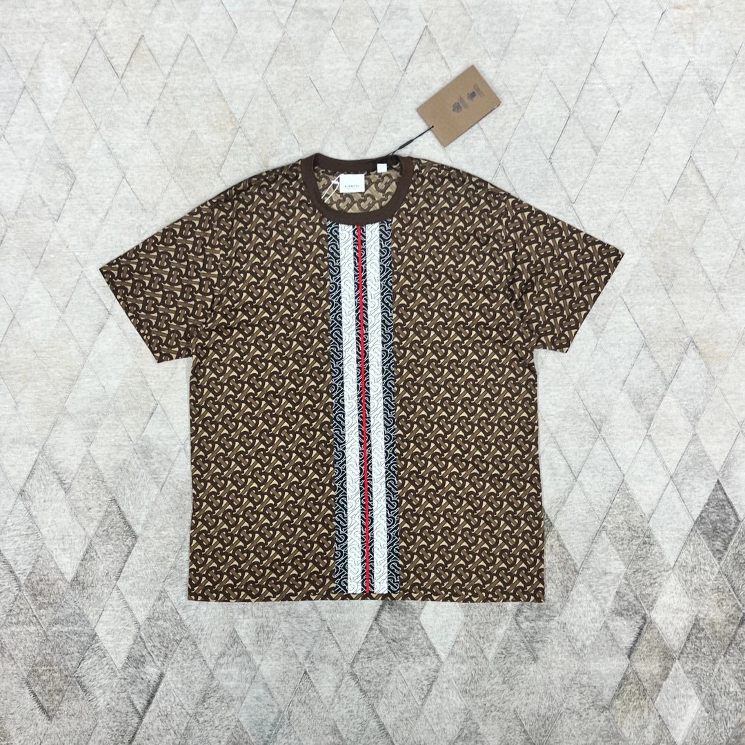 全新未使用 BURBERRY/博柏利 129023 博柏利TBlogo满印宽松版短袖