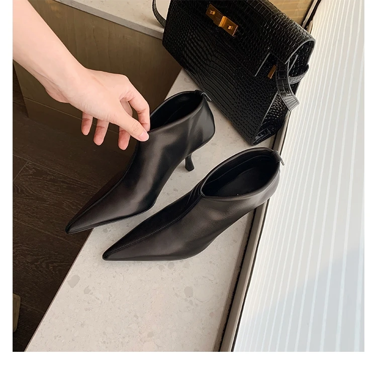 大叔工厂店女鞋~法式尖头小猫跟气质高跟瘦瘦靴及踝短靴女靴秋冬