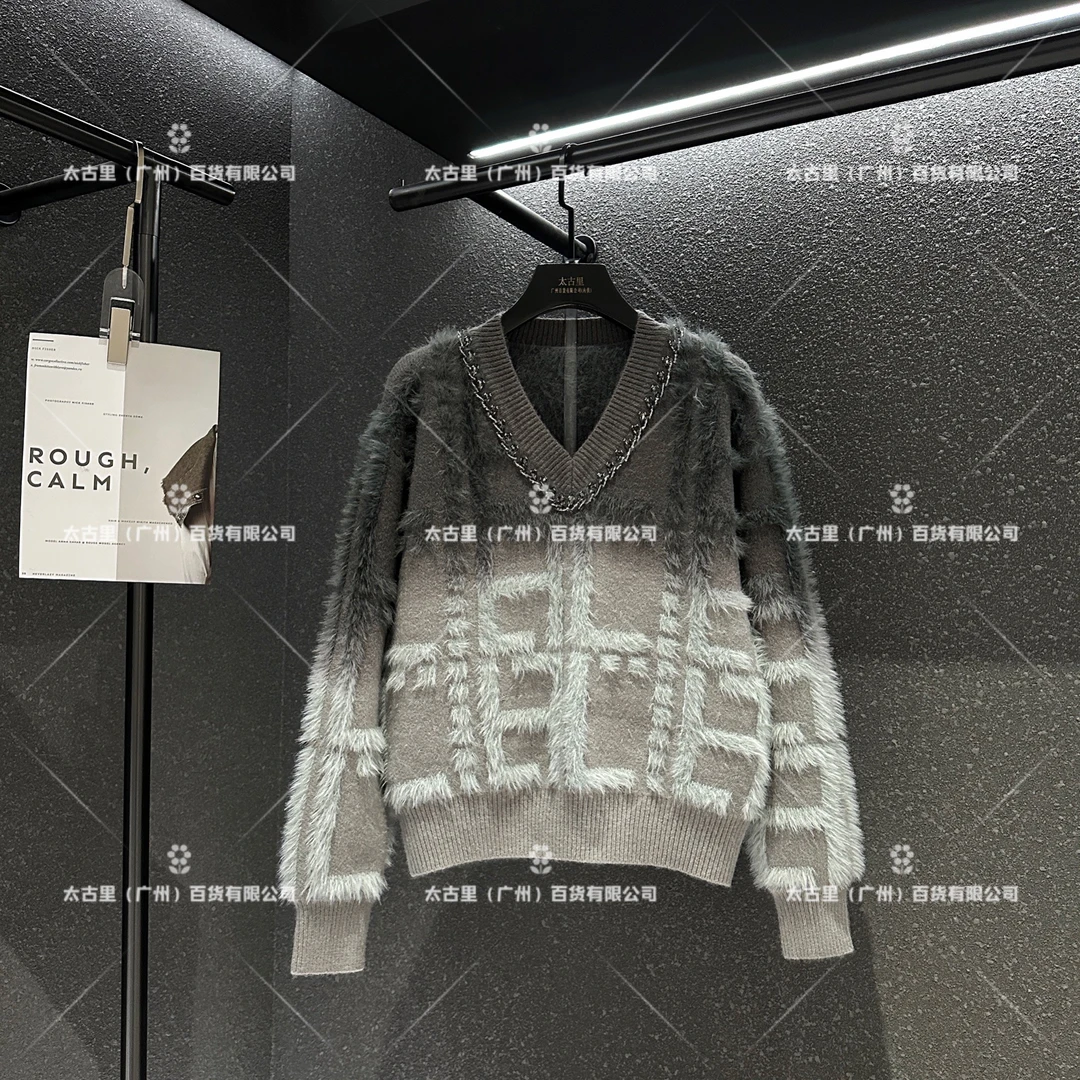 冬季上新丨高级感渐变撞色重工镶钻V领显瘦百搭毛衣