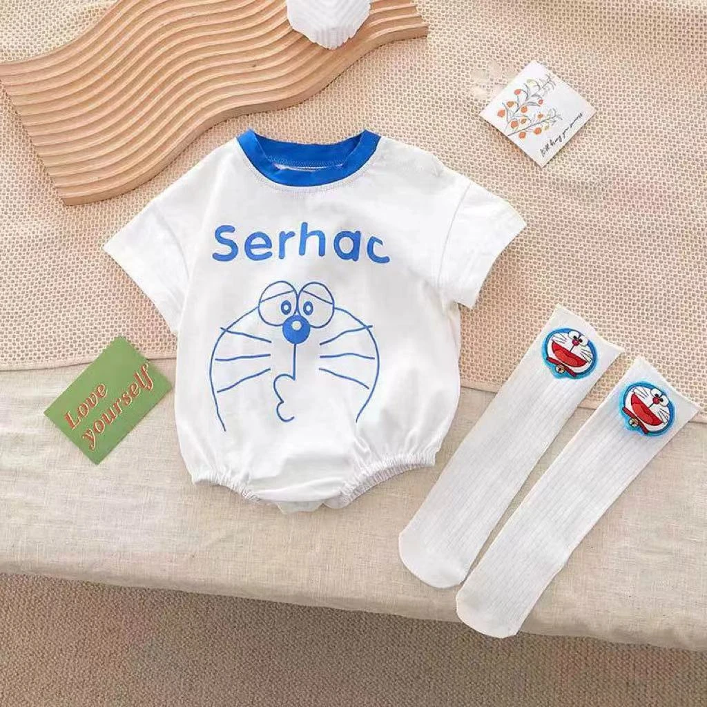 新款宝宝夏款可爱清爽舒适字母叮当猫哈衣+袜子外出服包屁衣